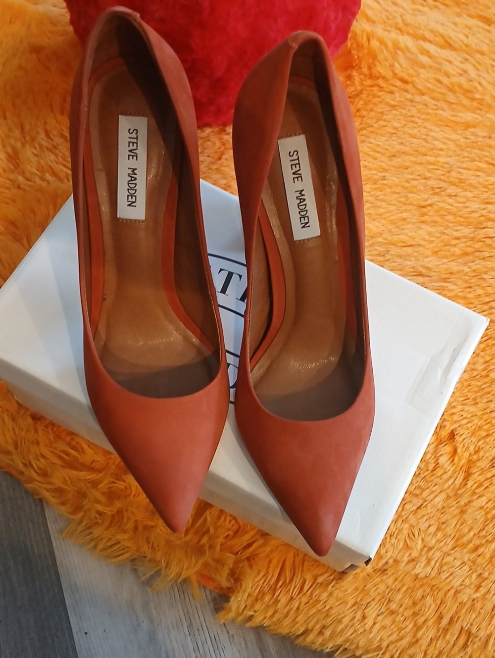Steve Madden Women's Pointed Toe Pumps in Rust Orange